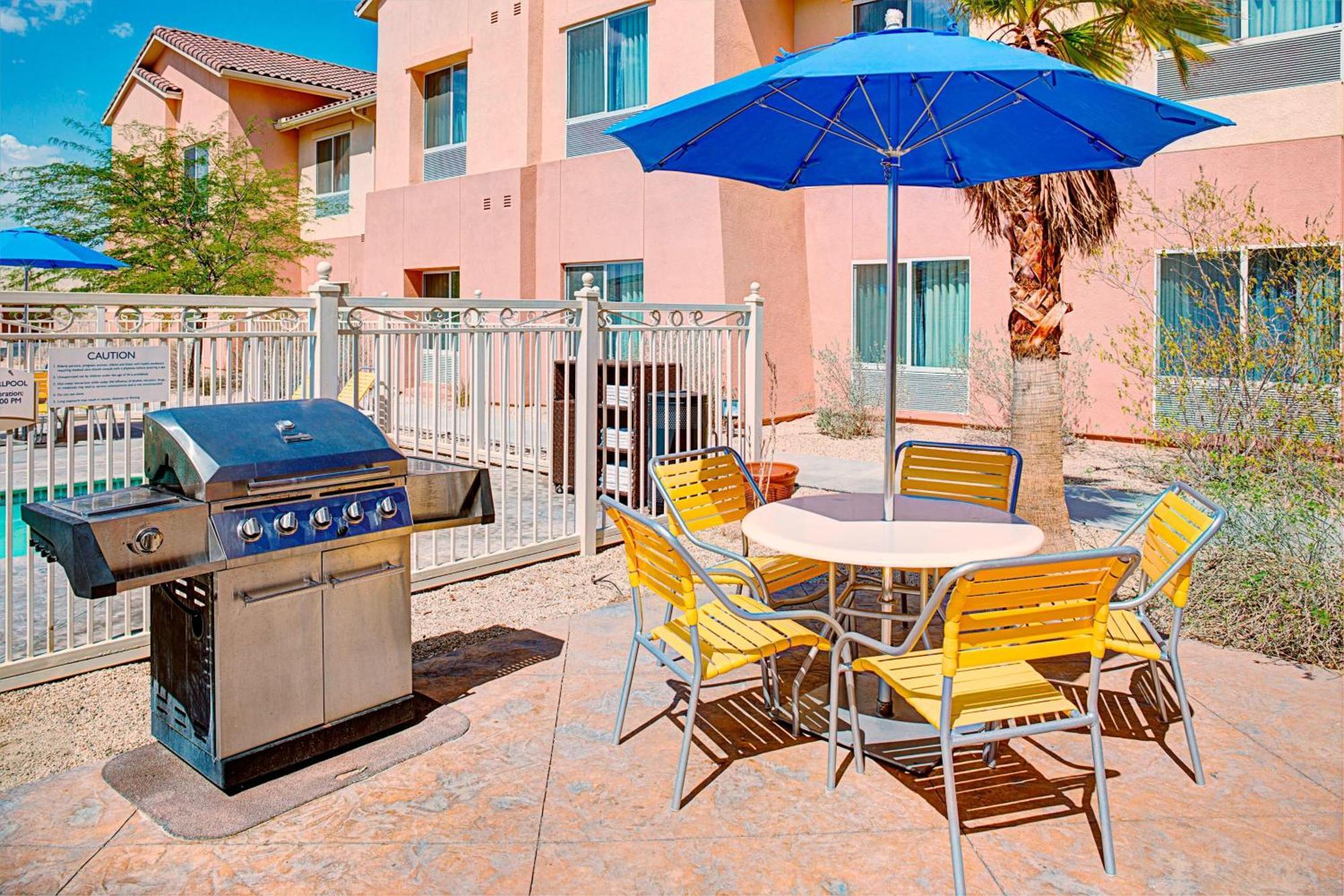 Fairfield Inn & Suites Twentynine Palms - Joshua Tree National Park Dış mekan fotoğraf